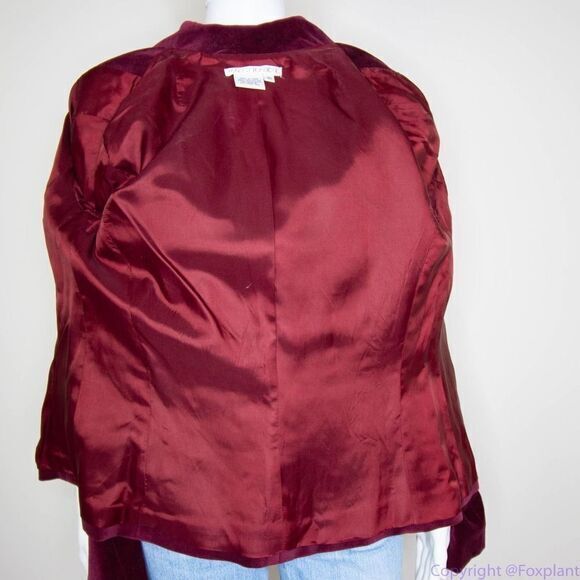 Maggy London 100% cotton embossment burgundy velvet blazer jacket, size 10 - Picture 11 of 16